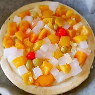 fruit cocktail tin